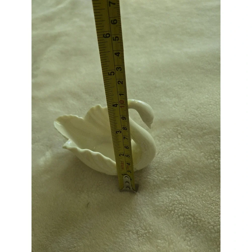Vtg Medium Lenox Swan Centerpiece 4.5